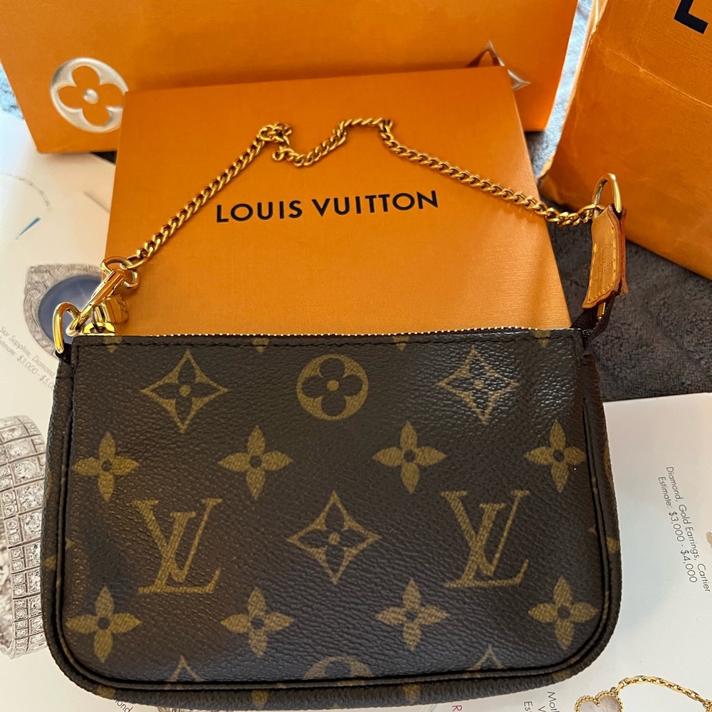Louis Vuitton Mini Pochette Accessories